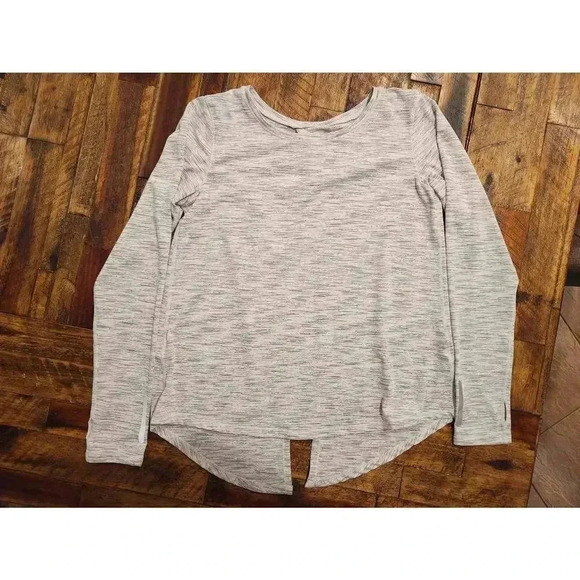 Zyia Active Long Sleeved Shirt. Slit on the back. Womens size XL. - Picture 1 of 5